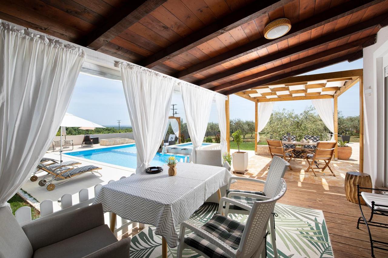 Holiday House Bilos فودنيان المظهر الخارجي الصورة