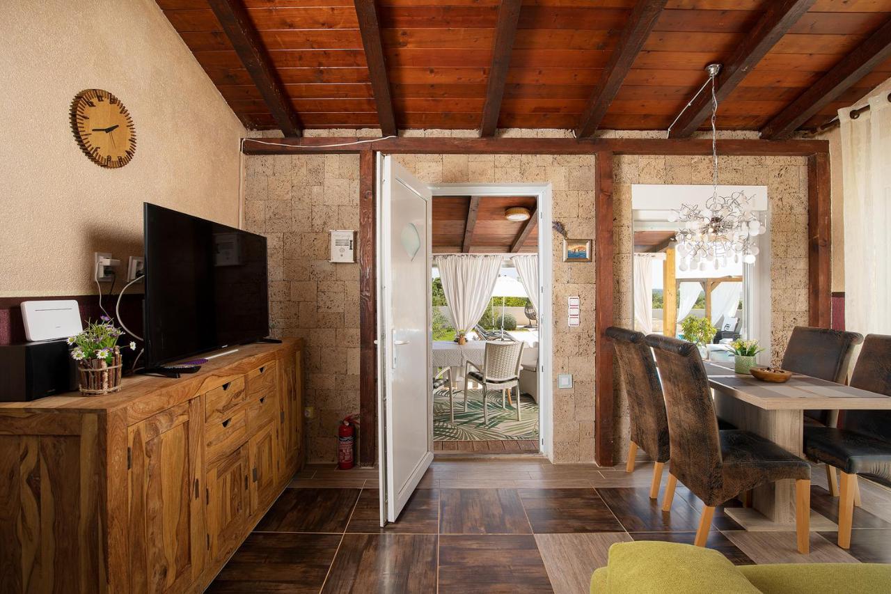 Holiday House Bilos فودنيان المظهر الخارجي الصورة