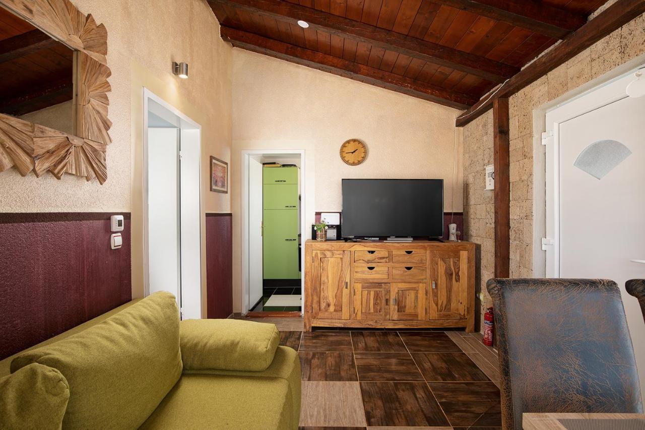 Holiday House Bilos فودنيان المظهر الخارجي الصورة