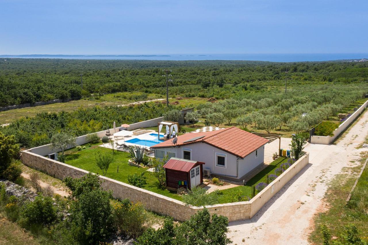 Holiday House Bilos فودنيان المظهر الخارجي الصورة