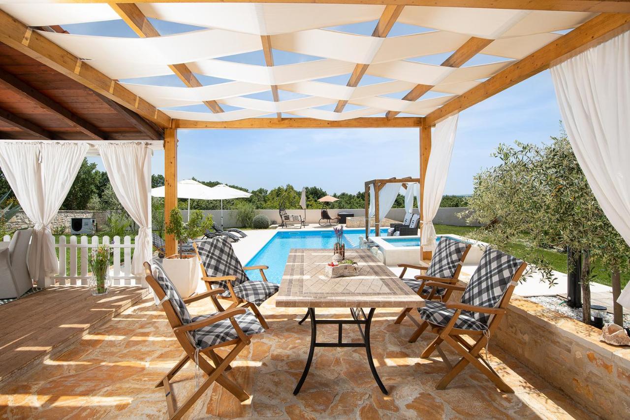 Holiday House Bilos فودنيان المظهر الخارجي الصورة