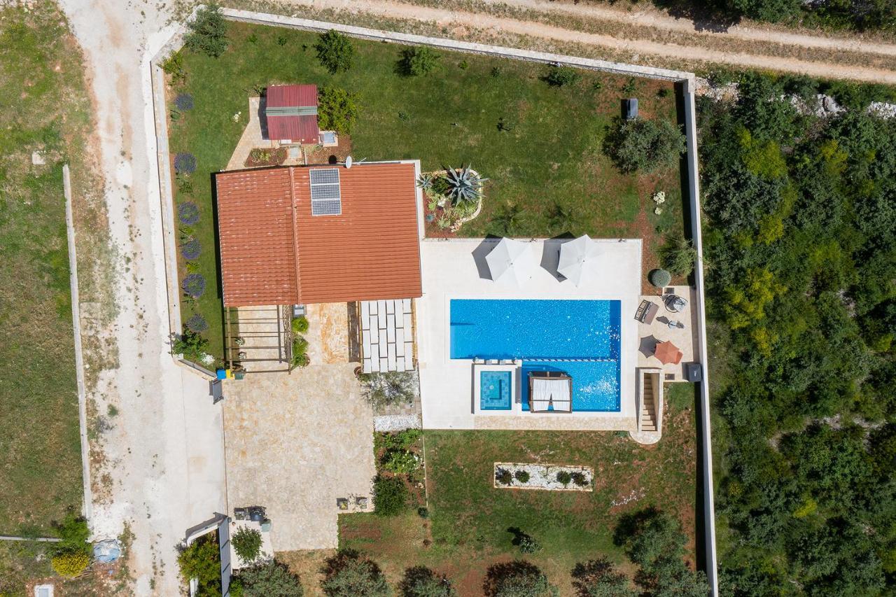 Holiday House Bilos فودنيان المظهر الخارجي الصورة