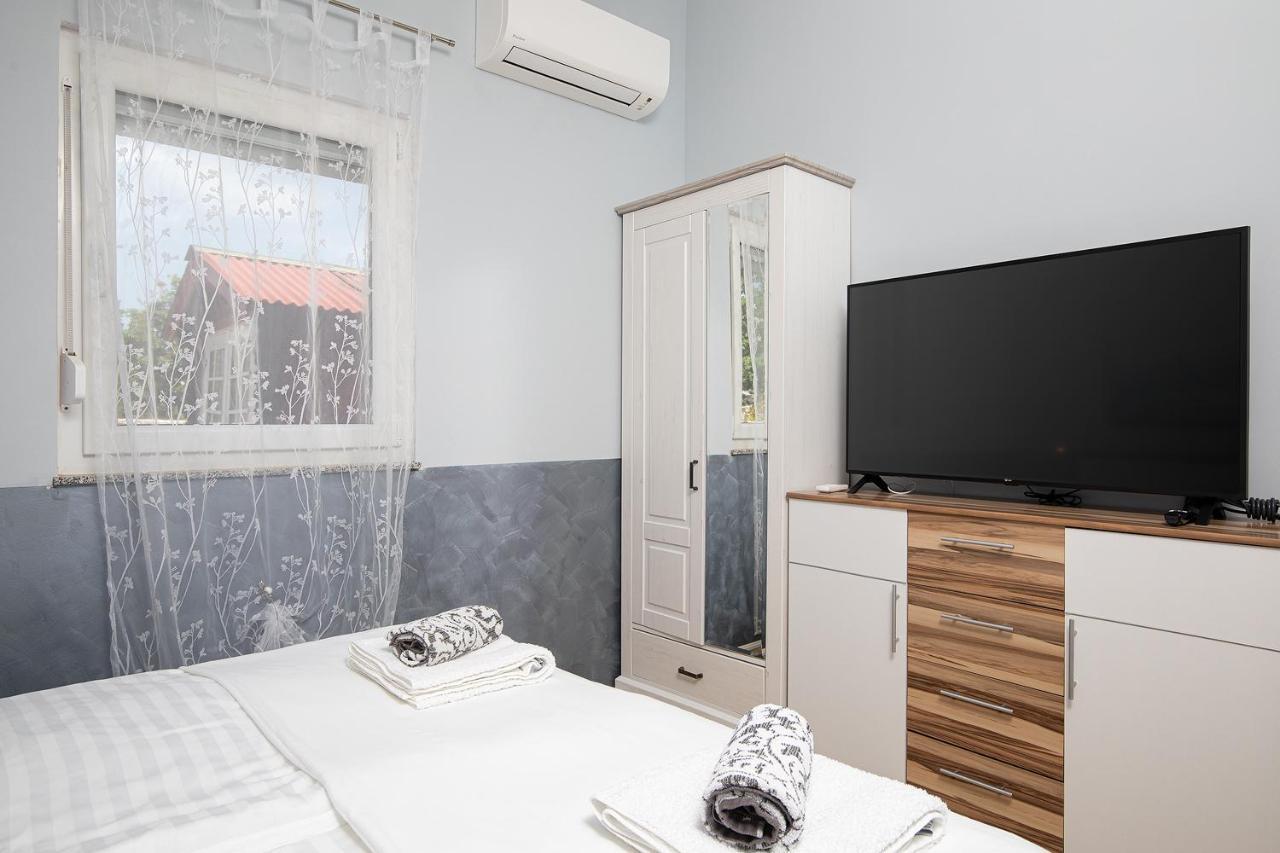 Holiday House Bilos فودنيان المظهر الخارجي الصورة