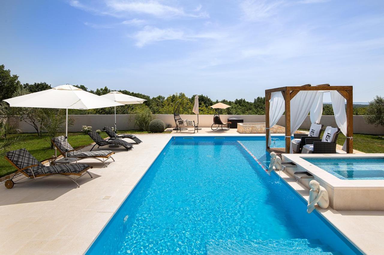 Holiday House Bilos فودنيان المظهر الخارجي الصورة